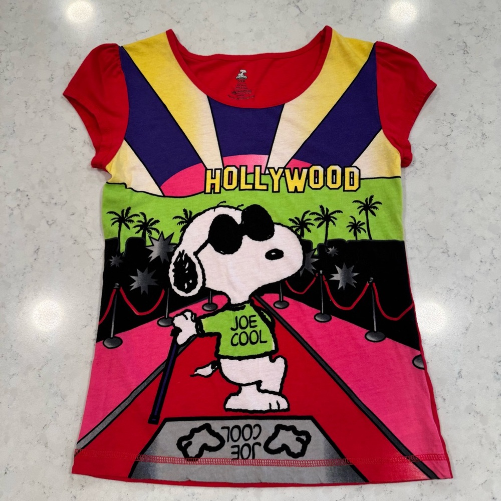 Y2K Peanuts Snoopy Joe Cool Hollywood Red Carpet Fitted Graphic Tee Trendy